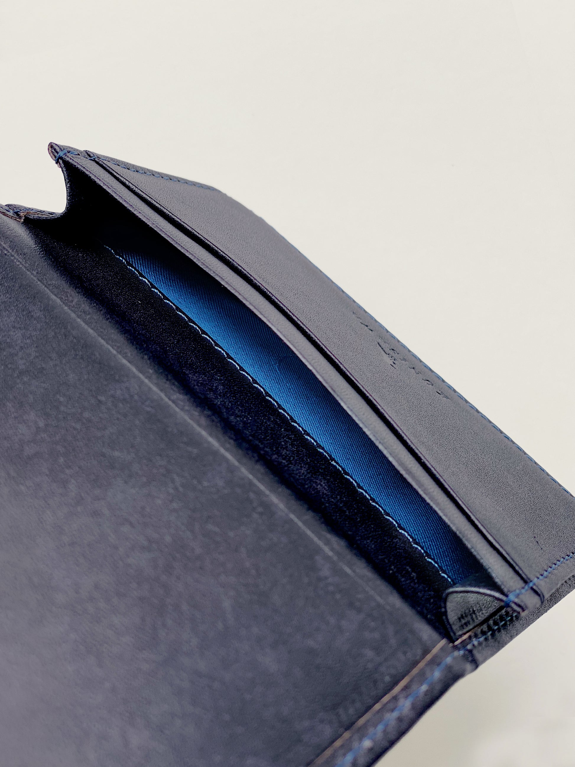 FIND CARD CASE ANTIQUE SHADE LEATHER CUSTOM GREY